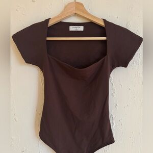 Aritzia | Babaton Contour Squareneck Short Sleeve Bodysuit
